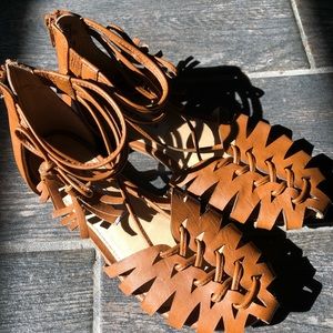 Steve Madden close toe sandals